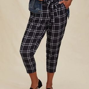 NWOT Torrid black and white plaid pointe trousers